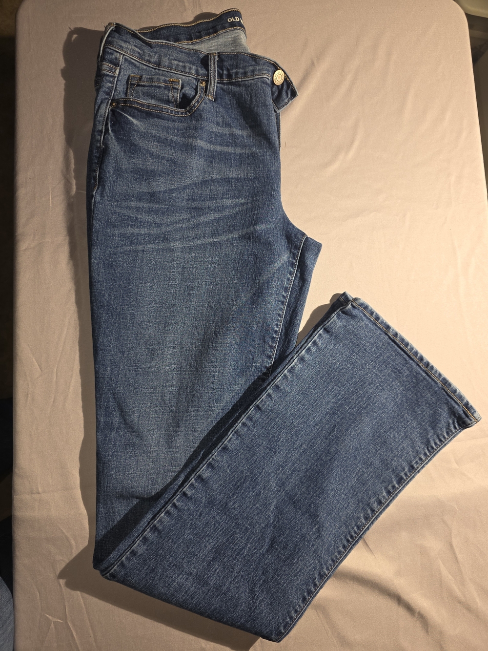 Old Navy Women's Boyfriend Jeans in Medium Blue Wash 10 LONG